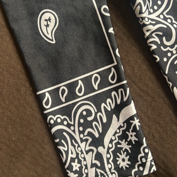 Goldsheep Leggings Bandanna Print - Picture 6 of 6